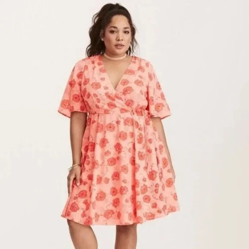 NWT Torrid Sienna Garden Georgette Pink Wrap Dress Size 18